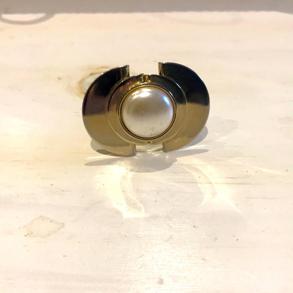 Vintage Vendome Gold Tone Oval Scarf Clip